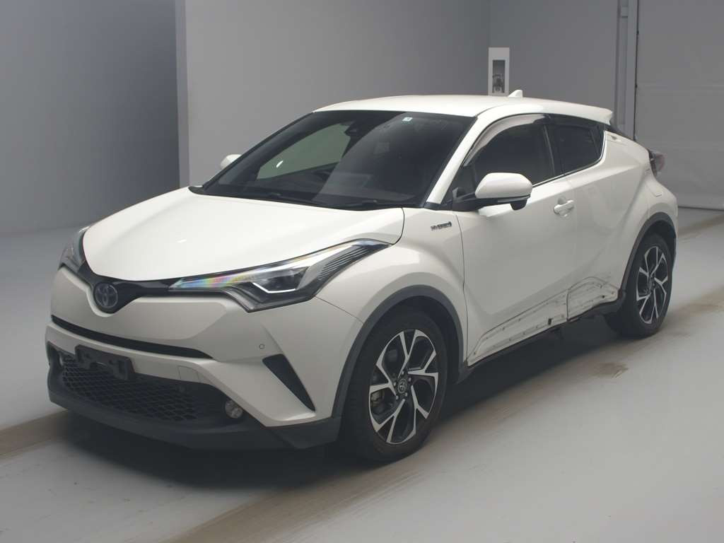 2017 Toyota C-HR ZYX10[0]