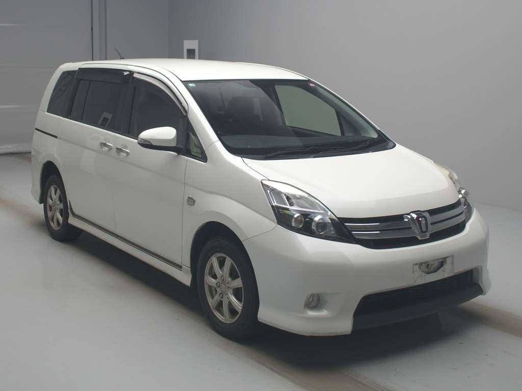 2014 Toyota Isis ZGM15W[2]