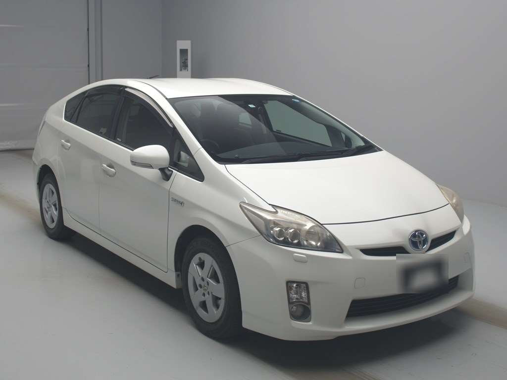 2011 Toyota Prius ZVW30[2]