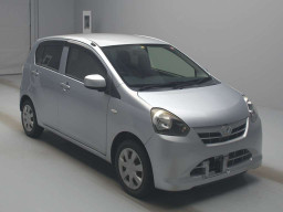 2012 Daihatsu Mira es