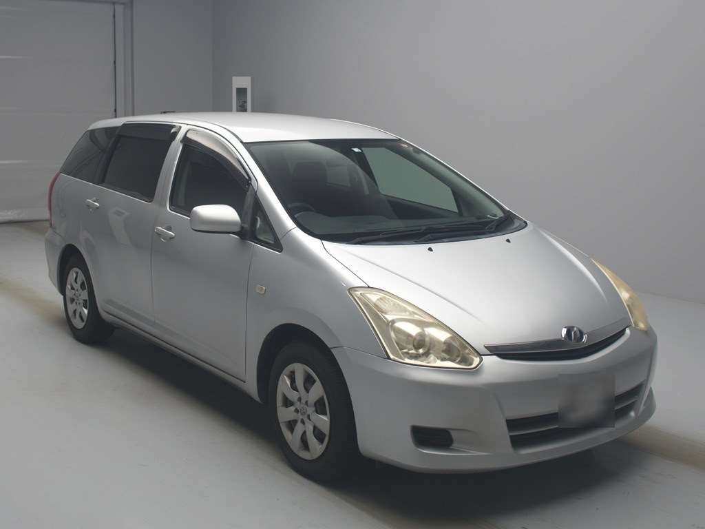 2006 Toyota Wish ZNE10G[2]