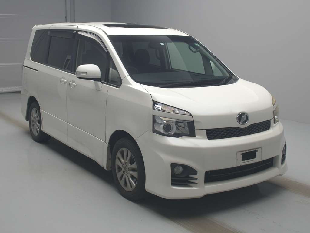 2010 Toyota Voxy ZRR70W[2]