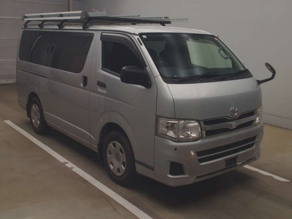 2012 Toyota Regiusace Van KDH201V[2]