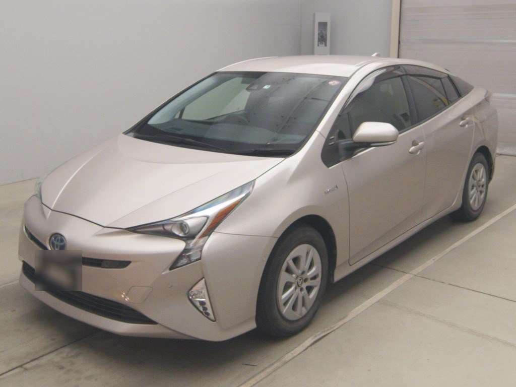 2017 Toyota Prius ZVW50[0]