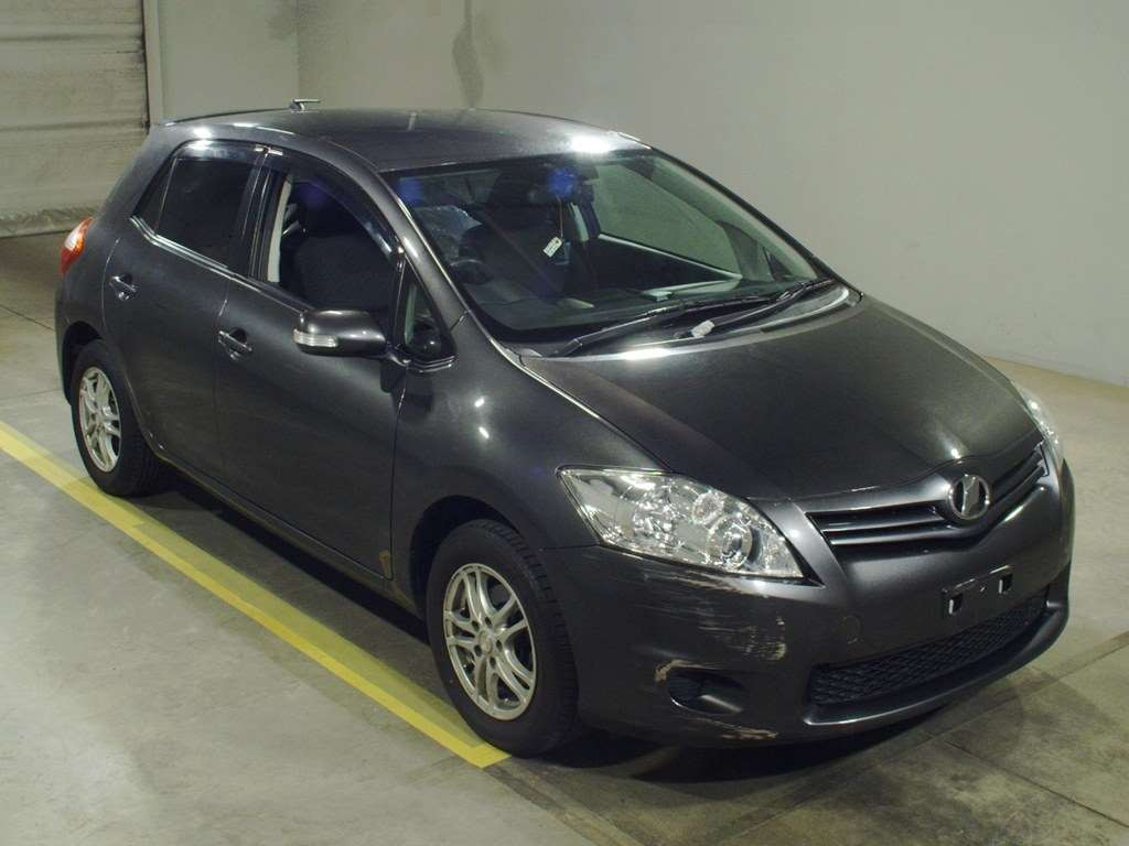 2009 Toyota Auris NZE154H[2]