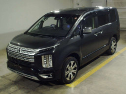 2022 Mitsubishi Delica D5