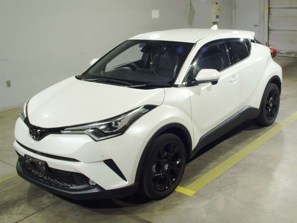 2019 Toyota C-HR NGX50[0]