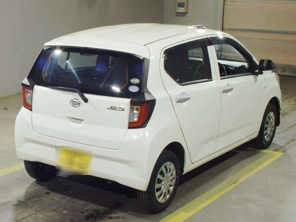 2018 Daihatsu Mira es LA360S[1]