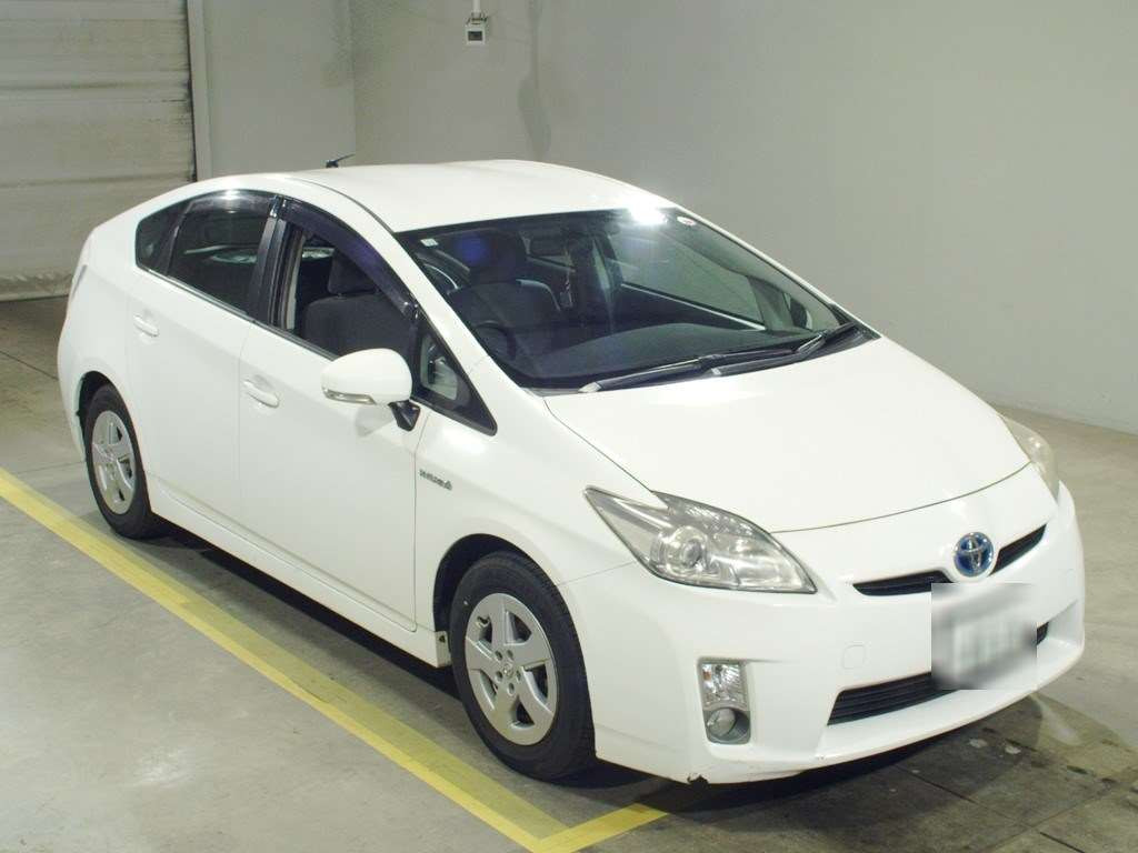 2010 Toyota Prius ZVW30[2]