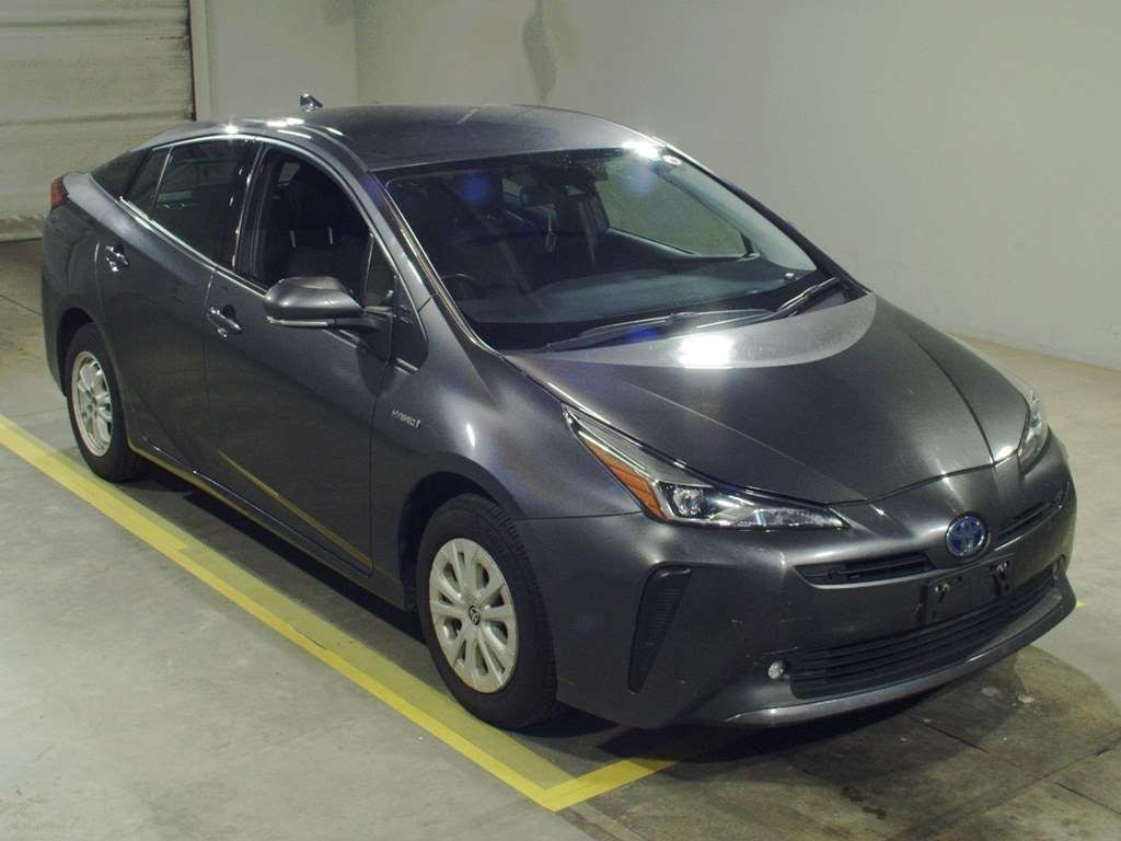 2019 Toyota Prius ZVW55[2]