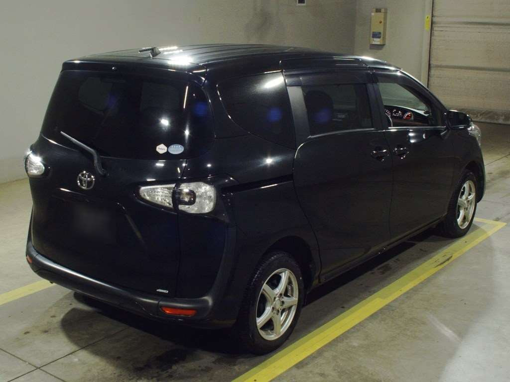 2016 Toyota Sienta NCP175G[1]