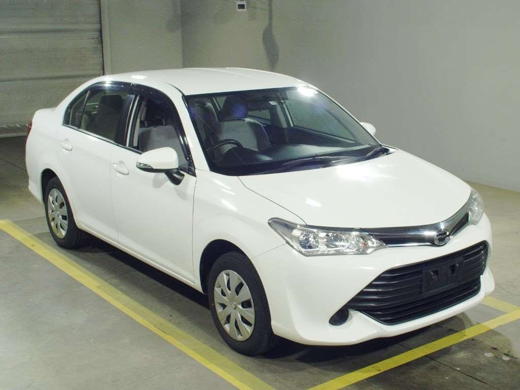 2017 Toyota Corolla Axio NZE164[2]