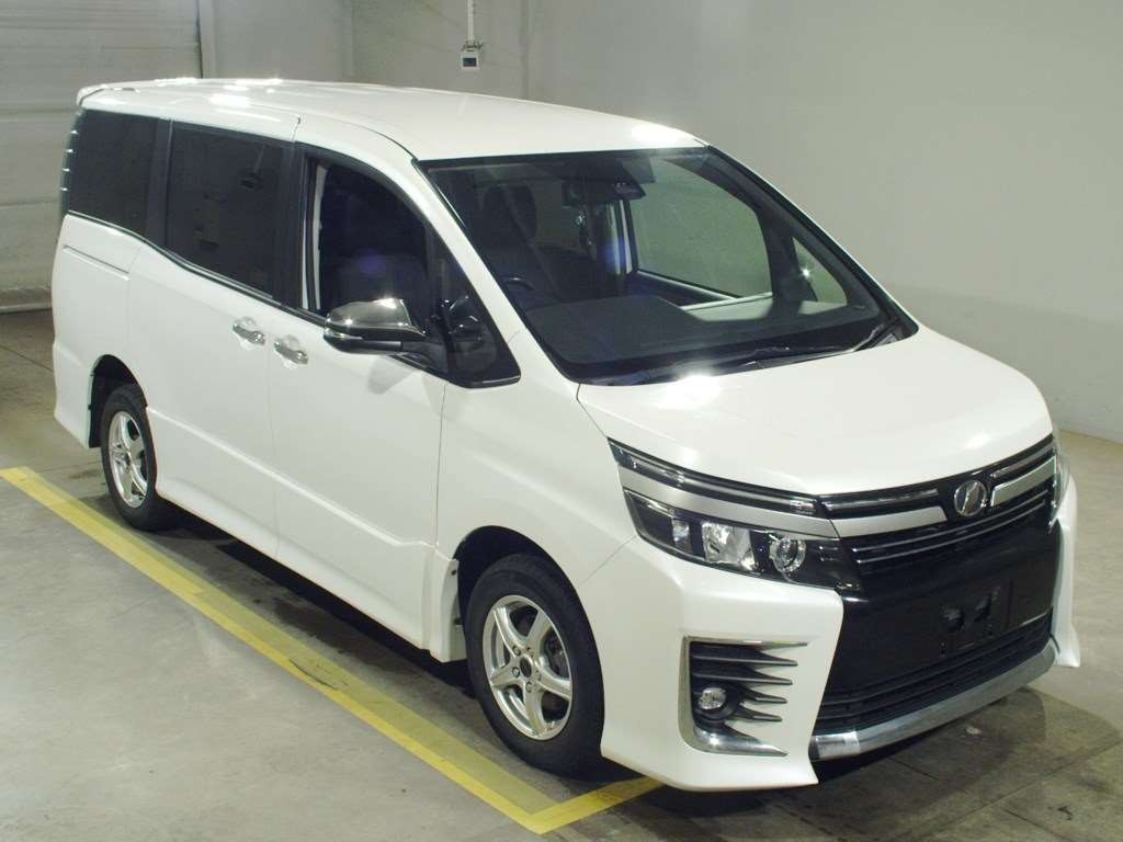 2017 Toyota Voxy ZRR85W[2]