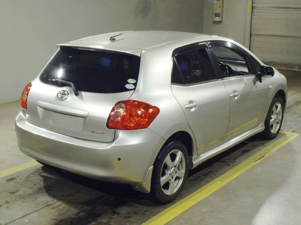 2009 Toyota Auris NZE154H[1]