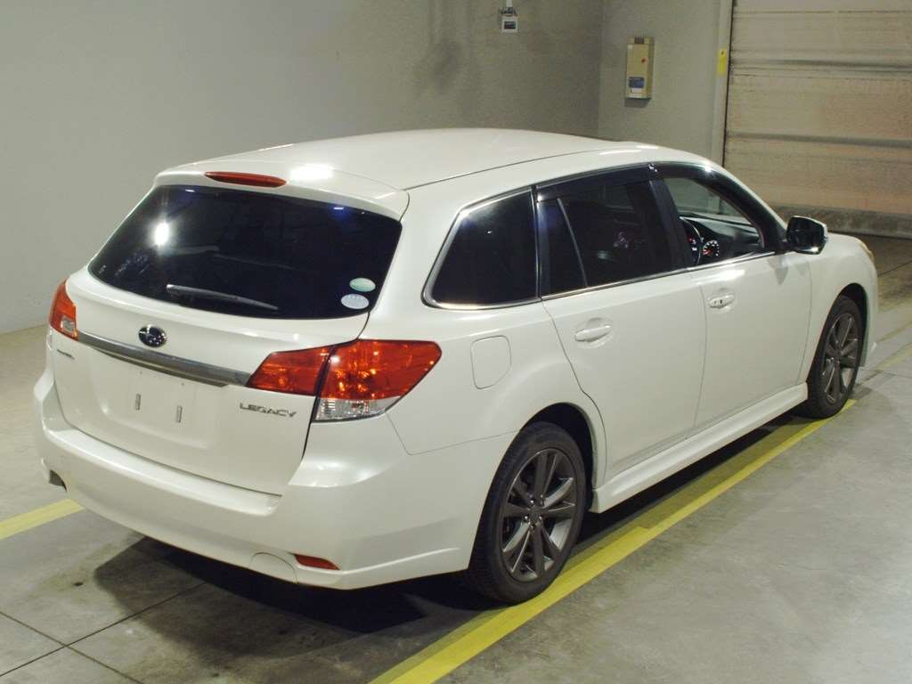 2013 Subaru Legacy Touring Wagon BRM[1]