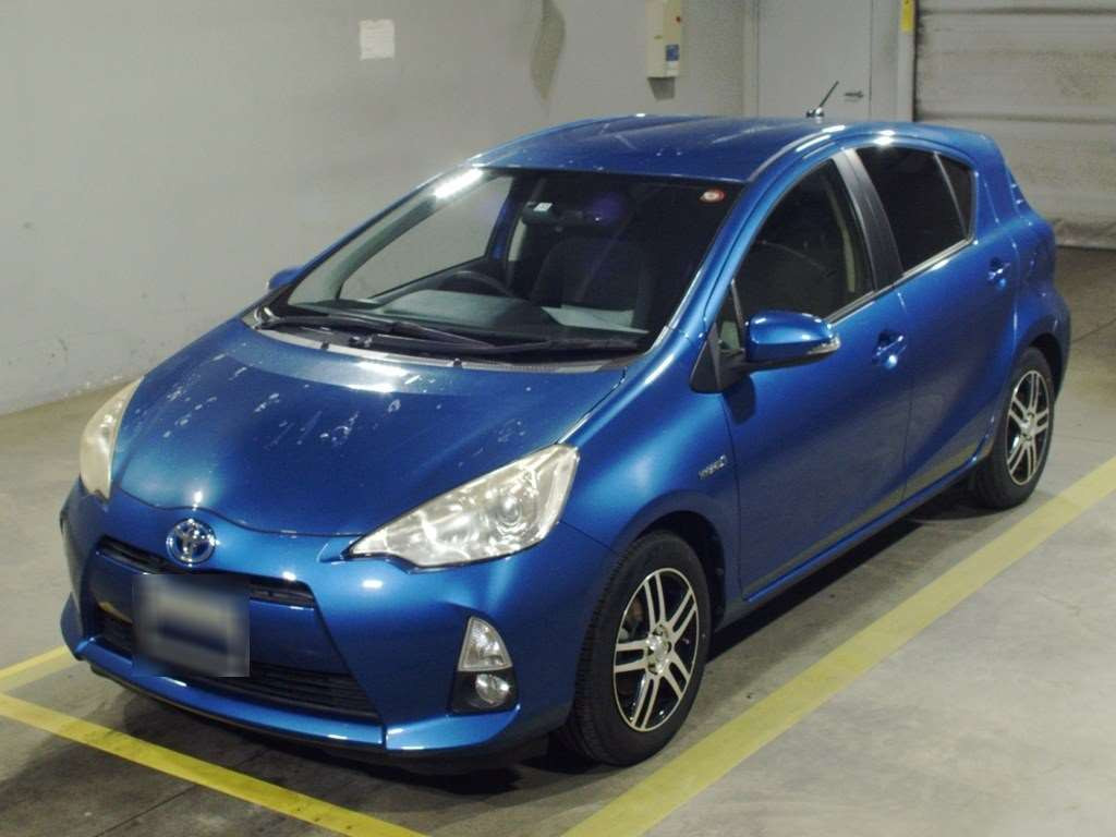 2013 Toyota Aqua NHP10[0]