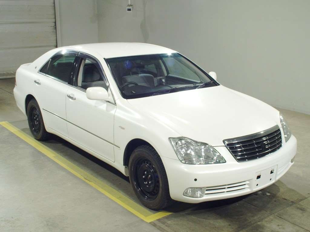 2005 Toyota Crown GRS181[2]