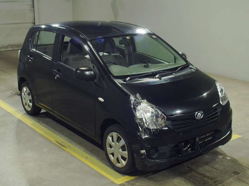 2015 Daihatsu Mira es LA310S[2]