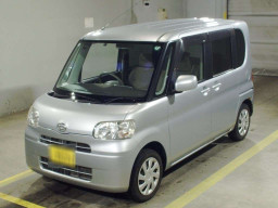 2011 Daihatsu Tanto