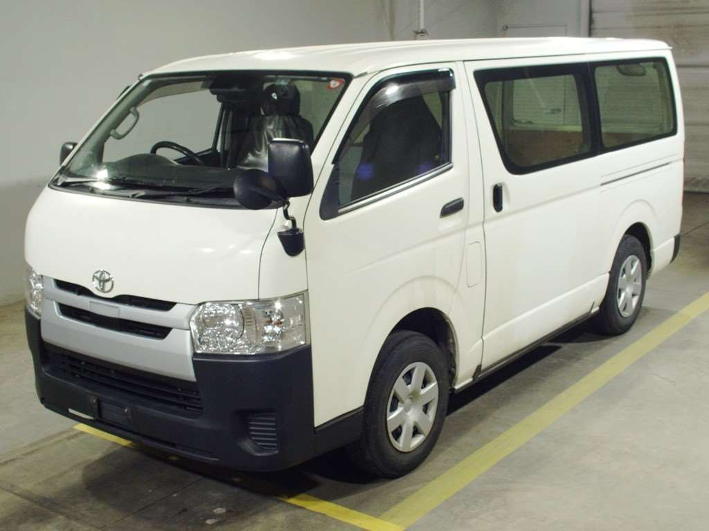 2019 Toyota Hiace Van GDH206V[0]