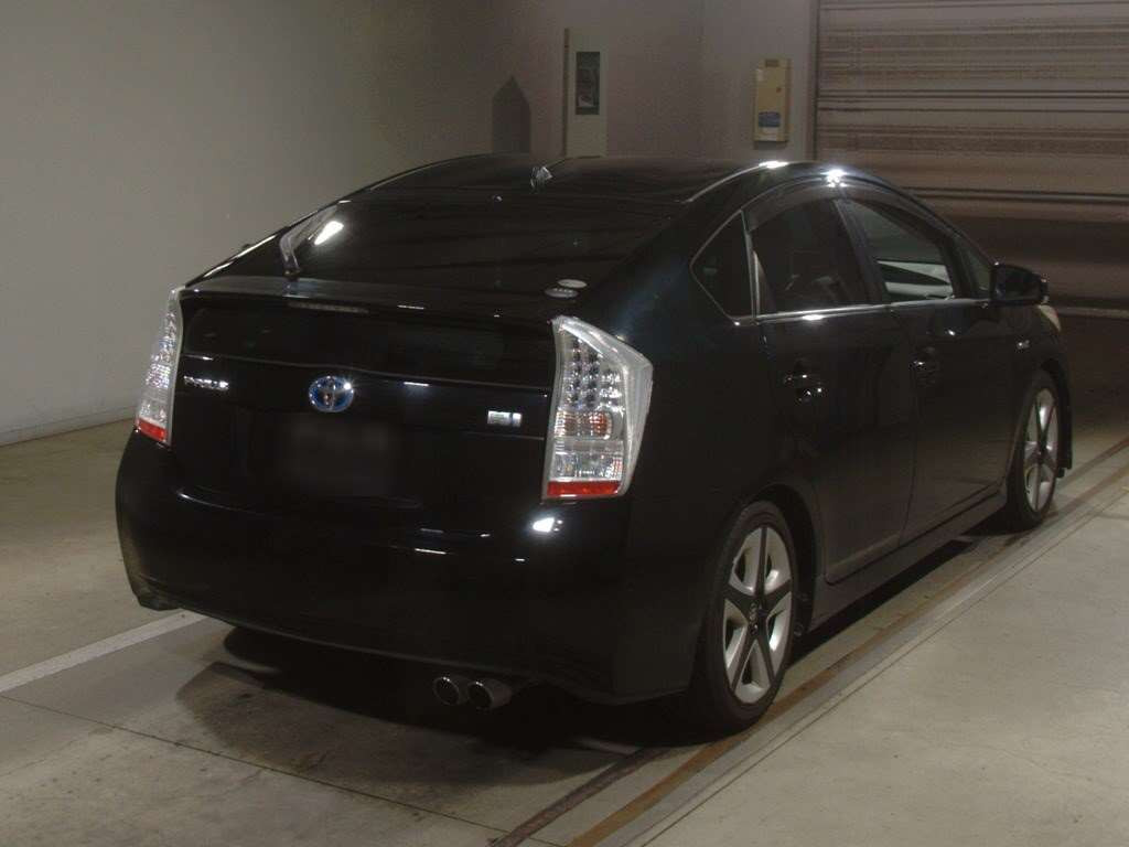 2010 Toyota Prius ZVW30[1]