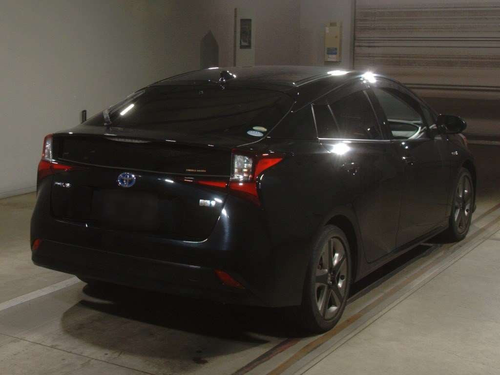 2019 Toyota Prius ZVW51[1]