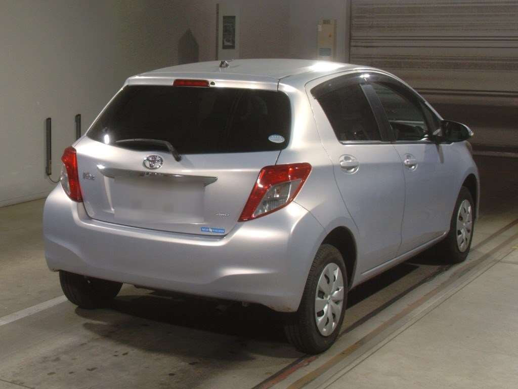 2014 Toyota Vitz NSP135[1]