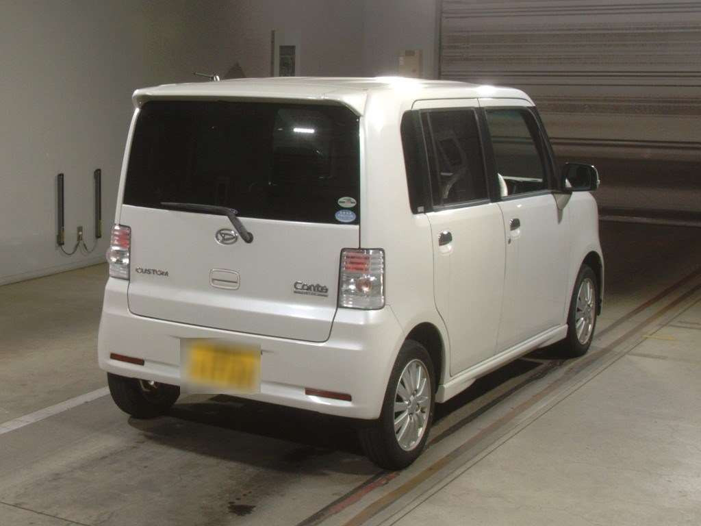 2010 Daihatsu Move Conte Custom L575S[1]