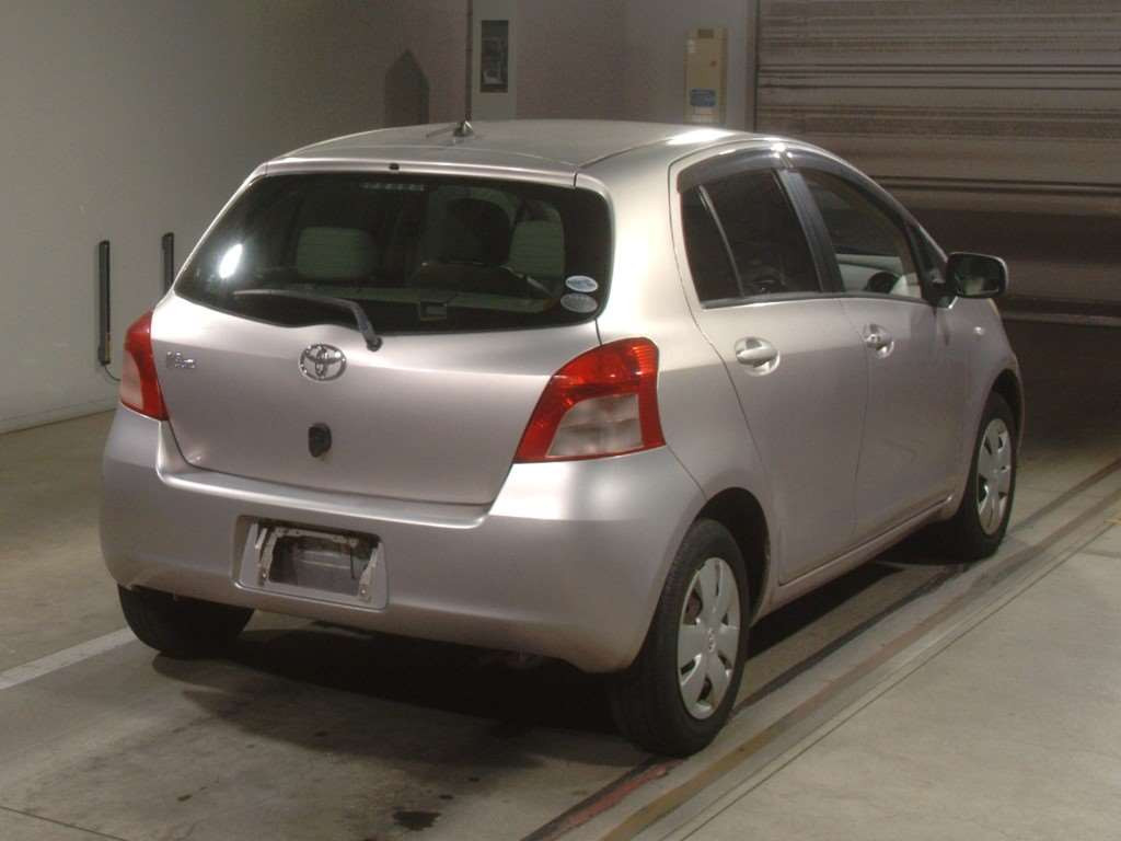 2005 Toyota Vitz KSP90[1]