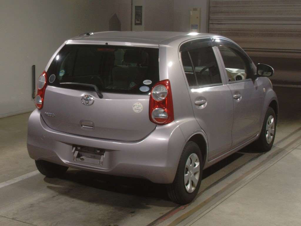 2011 Toyota Passo KGC30[1]