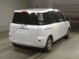 2010 Toyota Sienta