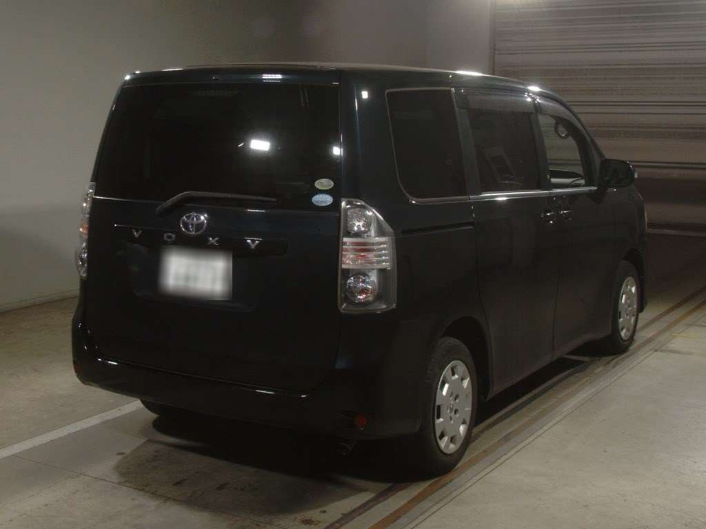 2007 Toyota Voxy ZRR70G[1]