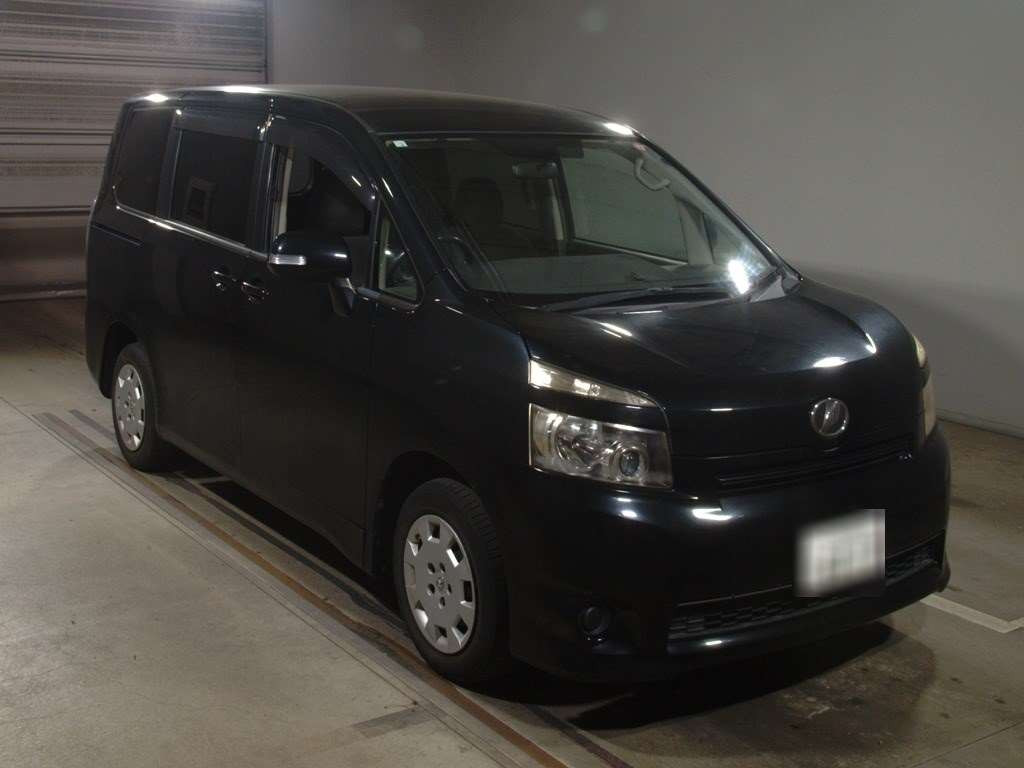 2007 Toyota Voxy ZRR70G[2]