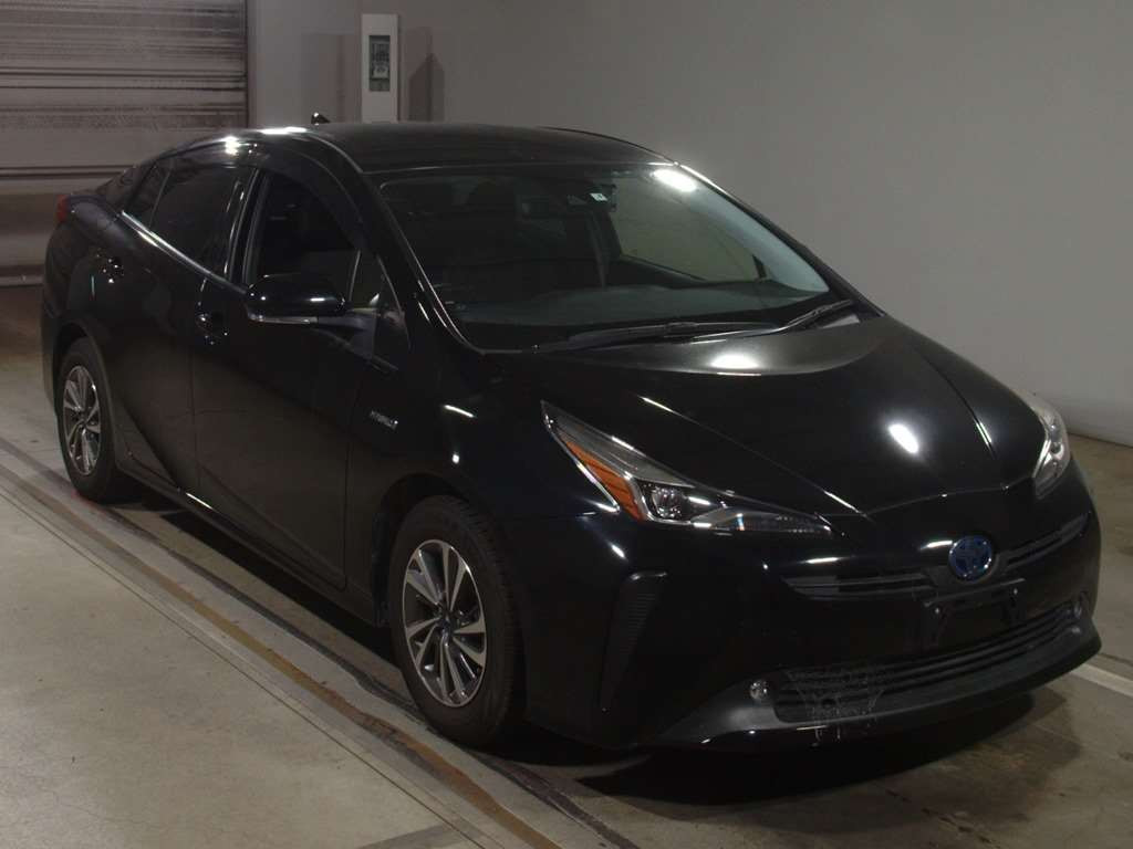 2019 Toyota Prius ZVW51[2]