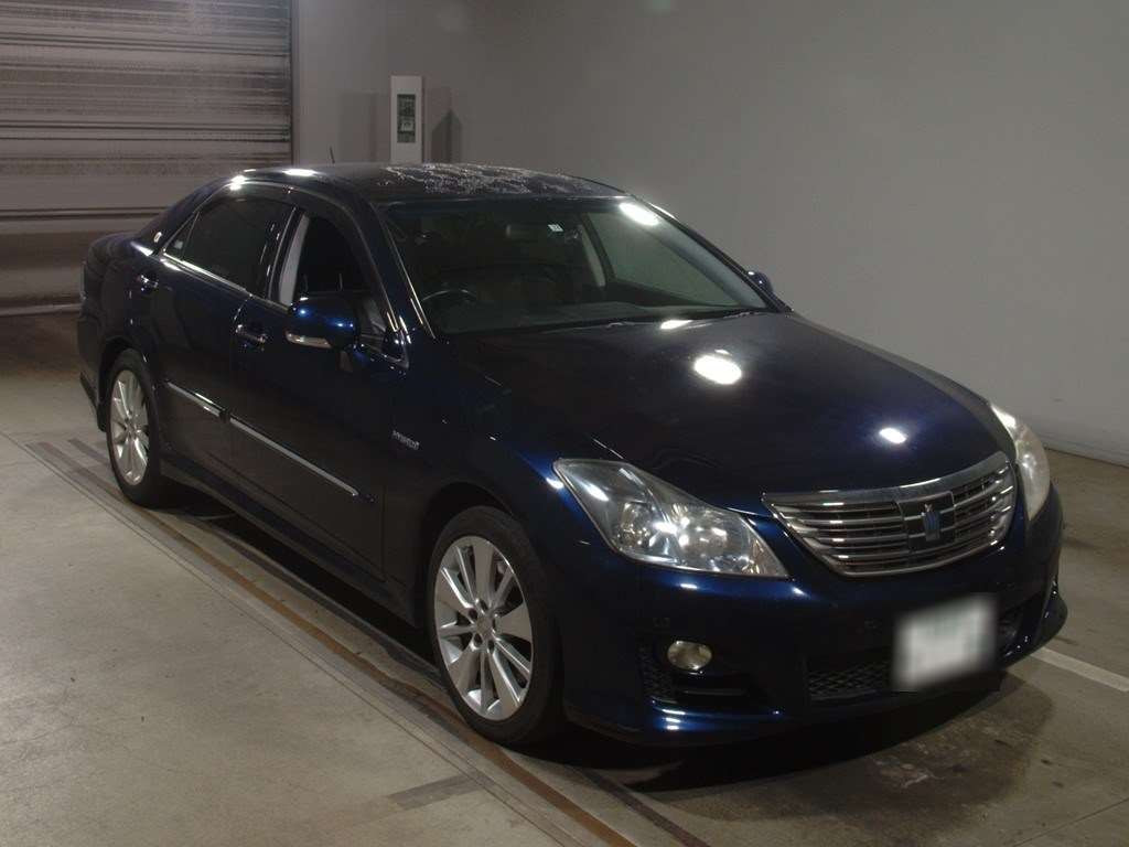 2009 Toyota Crown Hybrid GWS204[2]