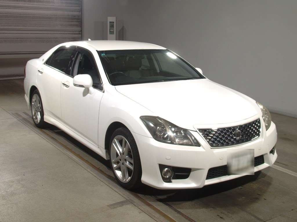 2010 Toyota Crown GRS200[2]