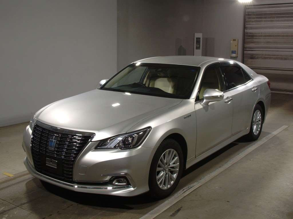 2017 Toyota Crown Hybrid AWS210[0]