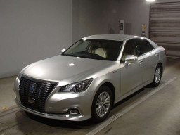 2017 Toyota Crown Hybrid