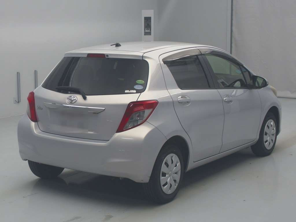 2013 Toyota Vitz KSP130[1]