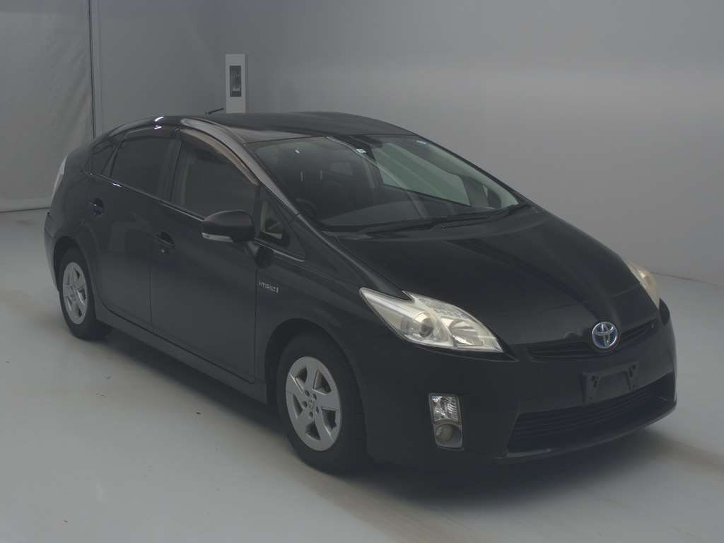 2011 Toyota Prius ZVW30[2]