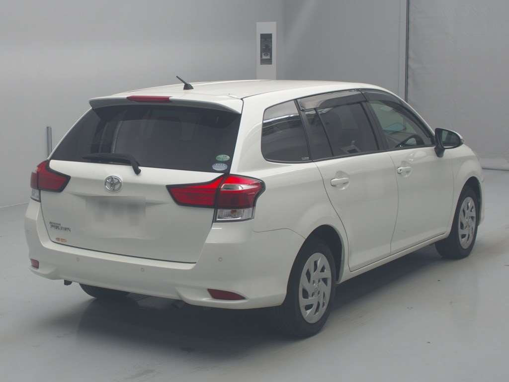 2017 Toyota Corolla Fielder NRE161G[1]