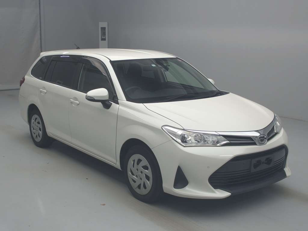 2017 Toyota Corolla Fielder NRE161G[2]