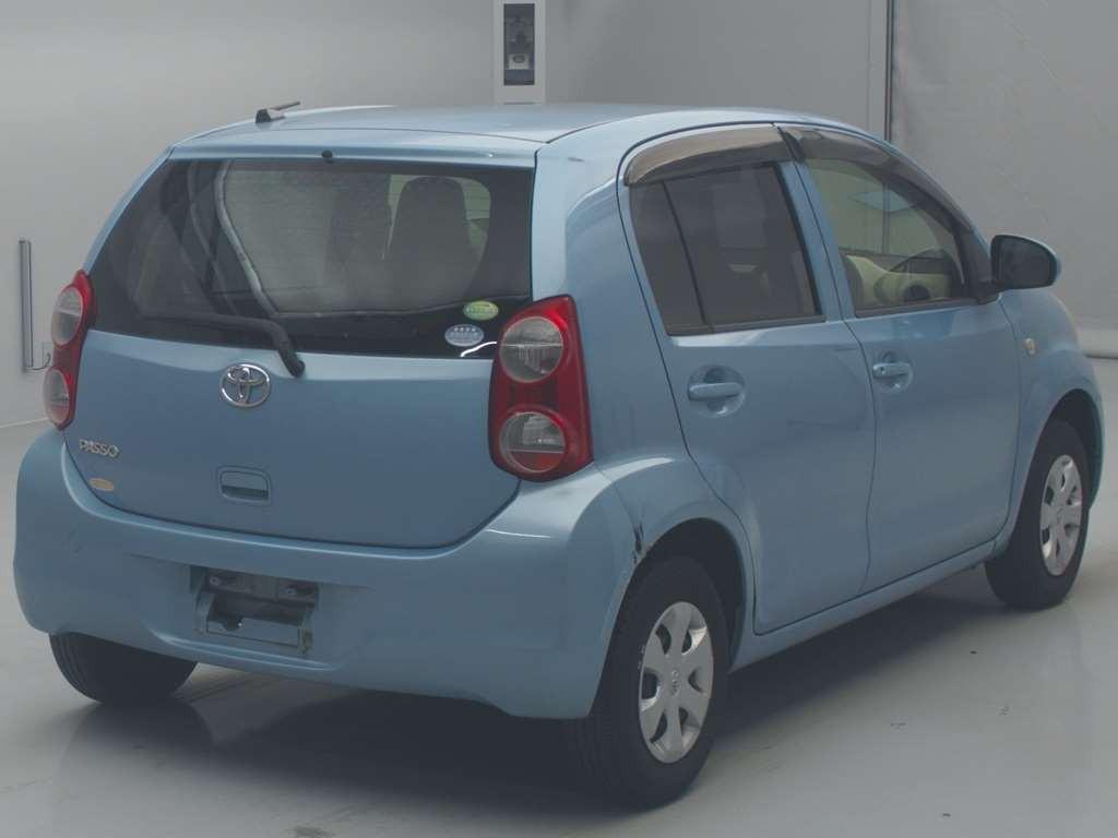 2012 Toyota Passo KGC30[1]