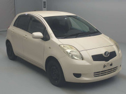 2005 Toyota Vitz