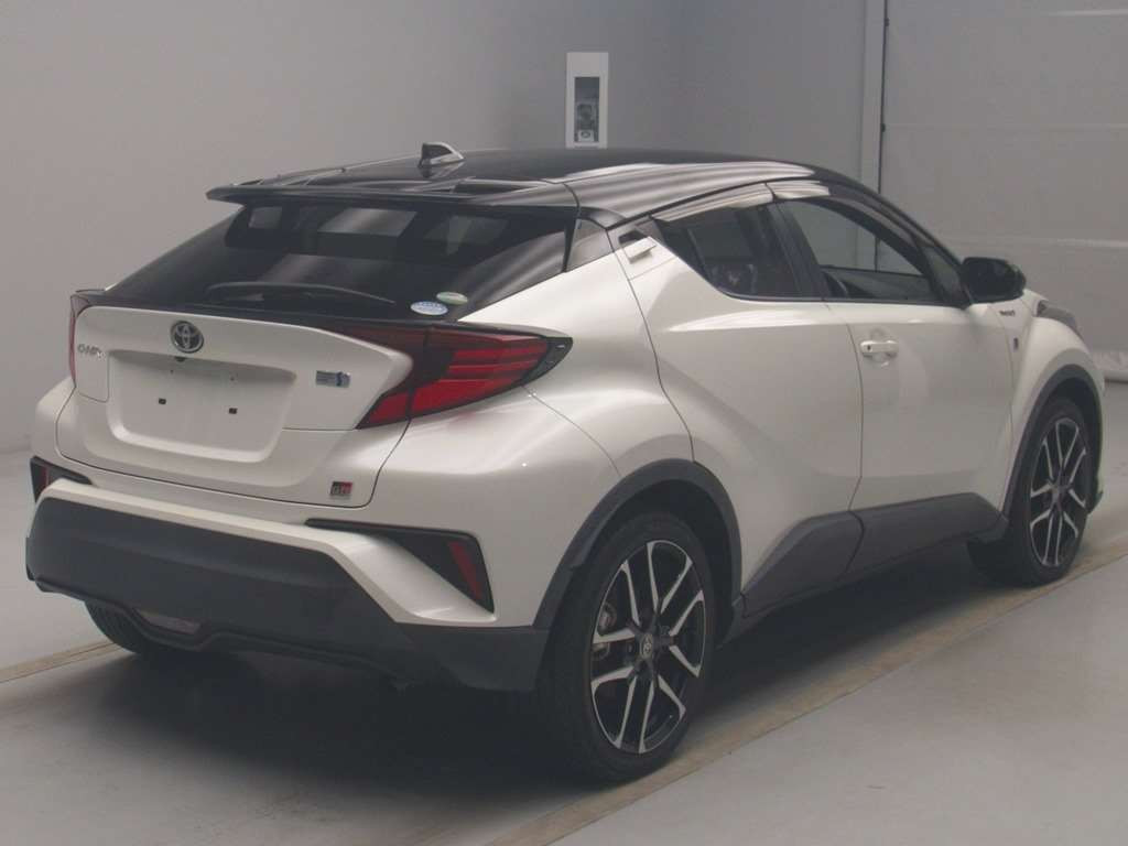 2020 Toyota C-HR ZYX11[1]