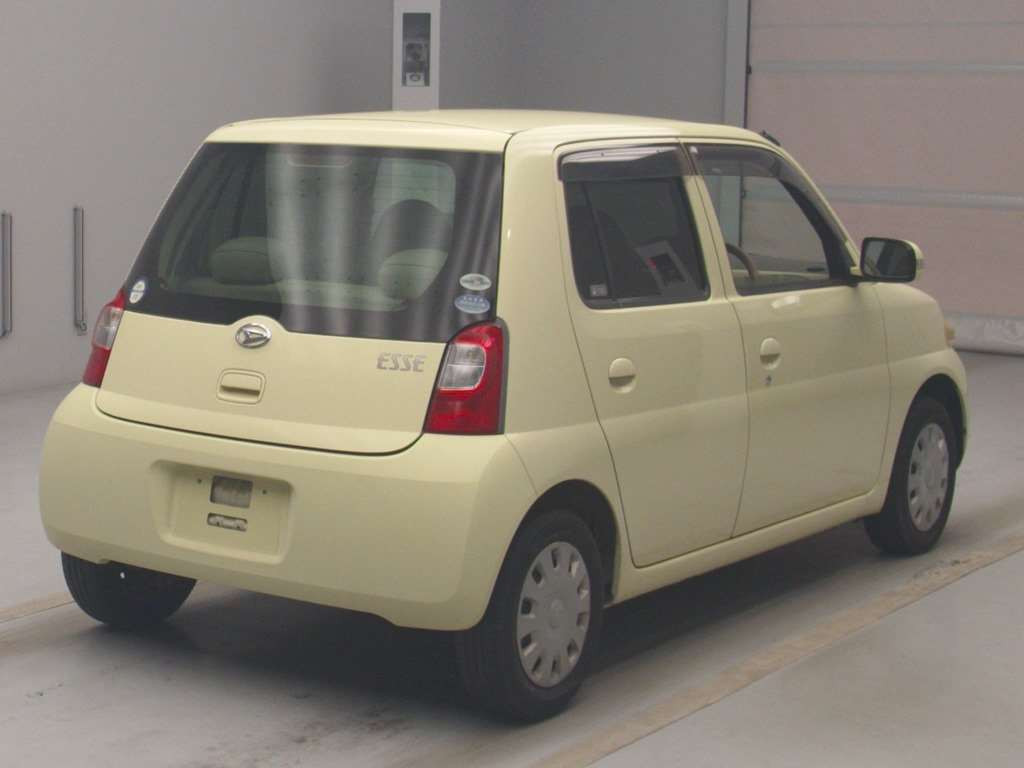 2005 Daihatsu Esse L235S[1]