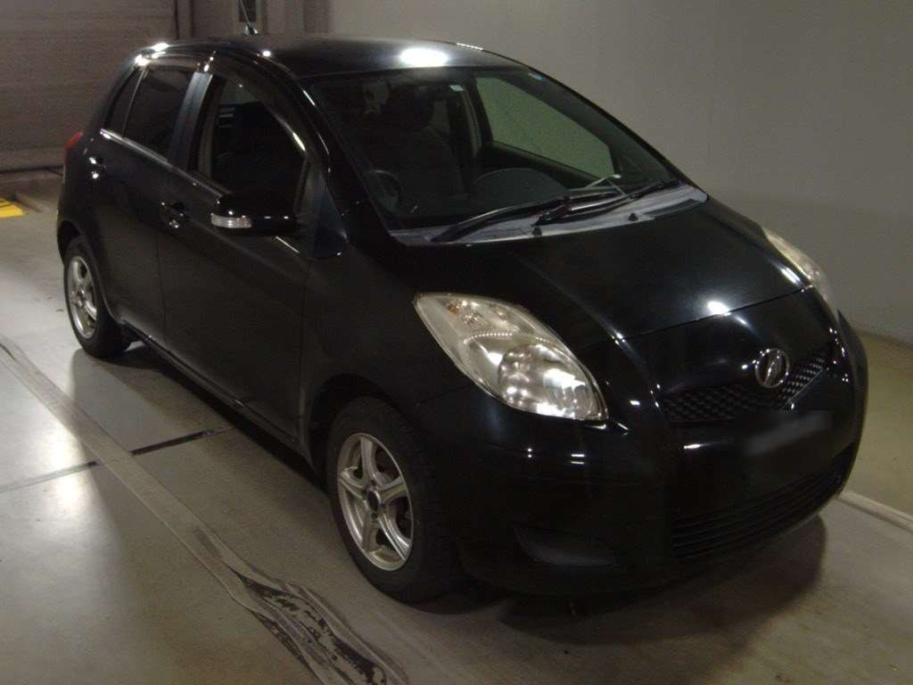 2009 Toyota Vitz KSP90[2]