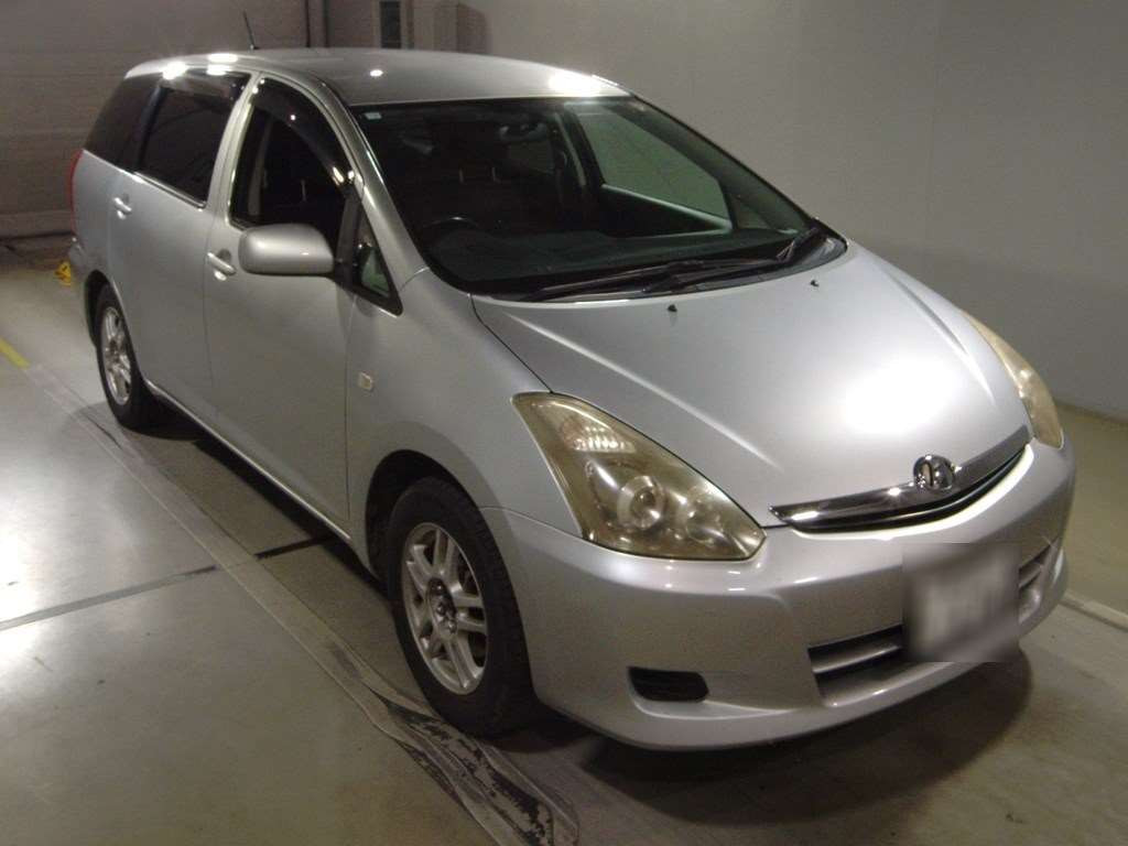 2006 Toyota Wish ZNE10G[2]