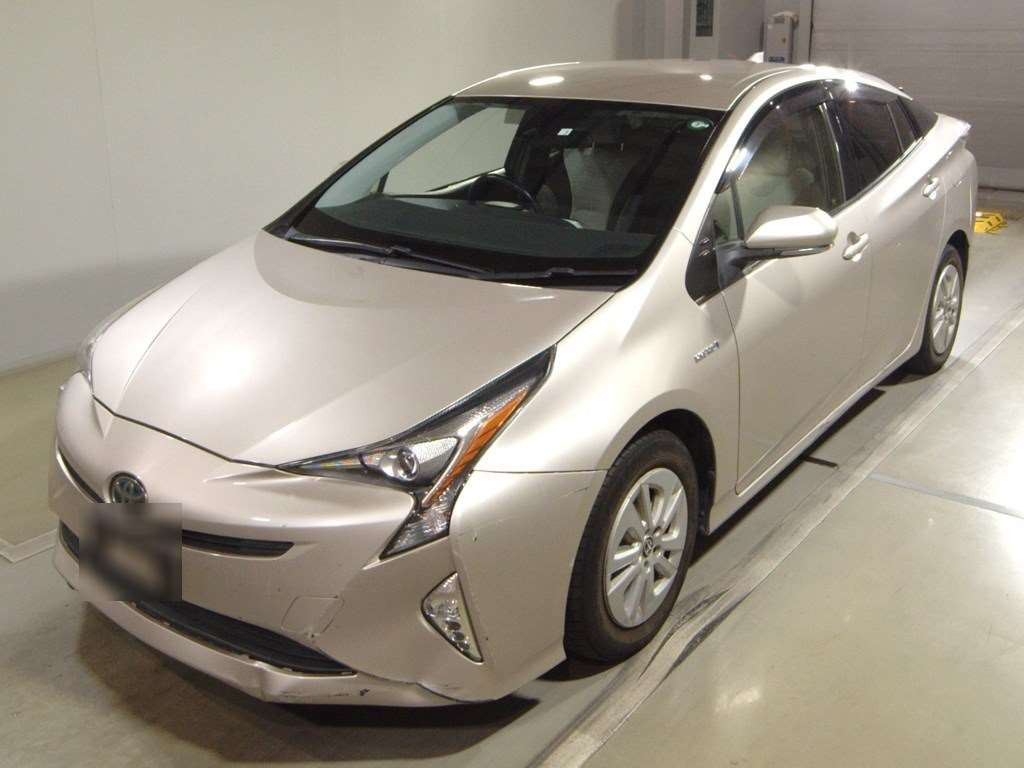 2016 Toyota Prius ZVW50[0]