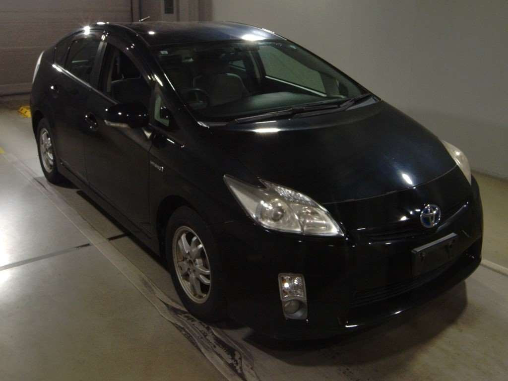 2011 Toyota Prius ZVW30[2]